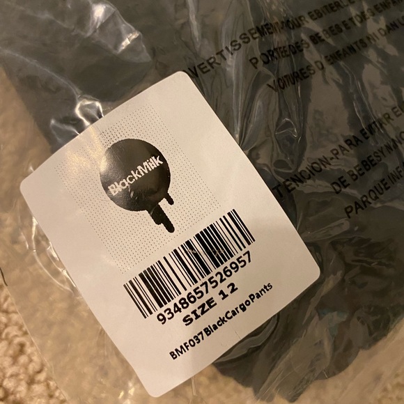 NWOT 🖤 💣 BLACK CARGO PANTS BLACKMILK BELT POCKETS SIZE 12 - Picture 14 of 16